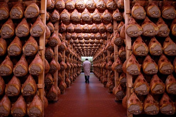 Private Food Tour Including Parmigiano Reggiano and Prosciutto di Parma