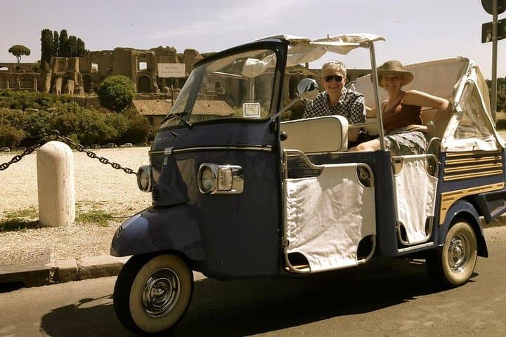 Stop for the phot in front of the Palatine Hill
