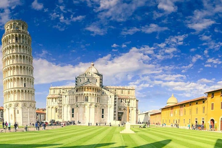 Reach Pisa city stress-free