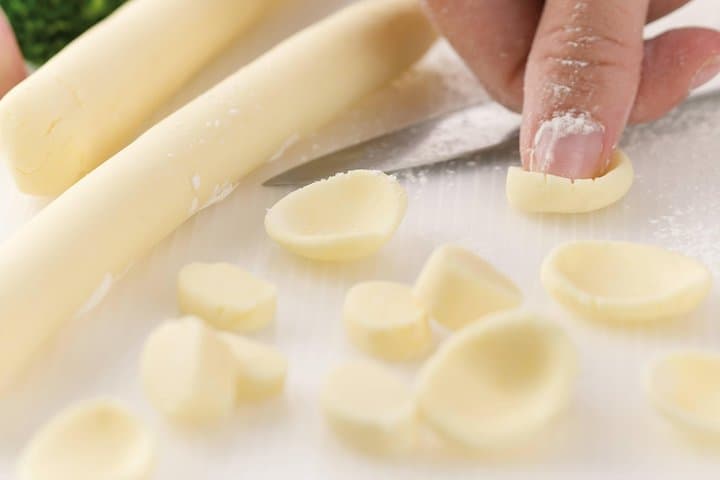 Hands-on typical orecchiette pasta!