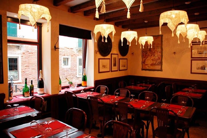 restaurant