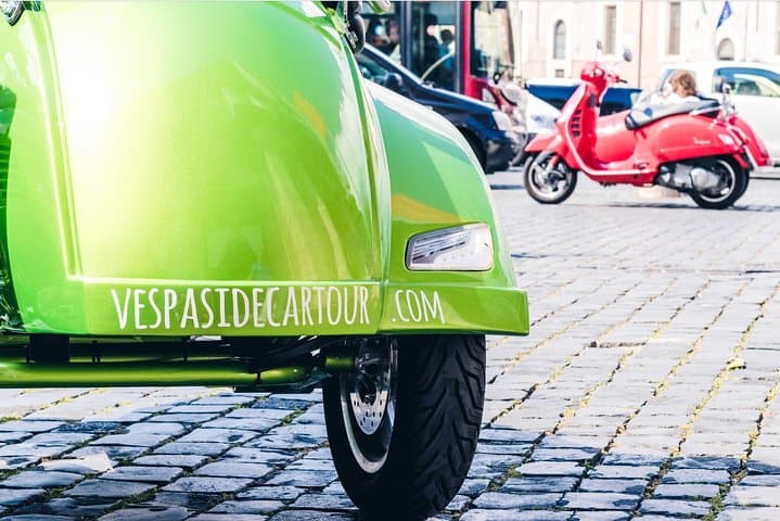 Vespa Sidecar Tour in Rome with Cappuccino