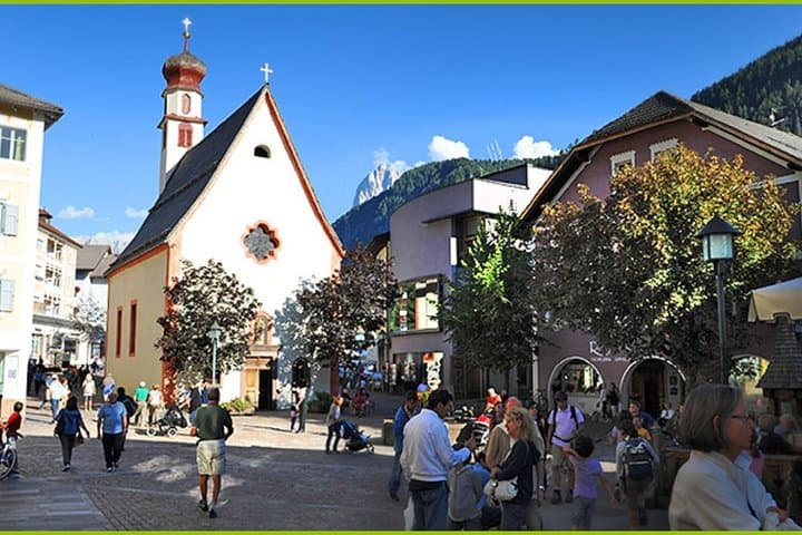 From Bolzano: Private Day Tour by car: The Great Dolomites Road