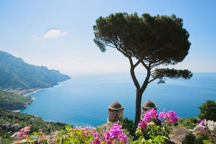 Chauffeured Tour to Amalfi Coast and Pompei from Rome