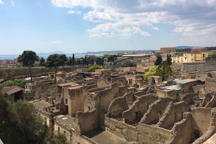 Herculaneum and the coast