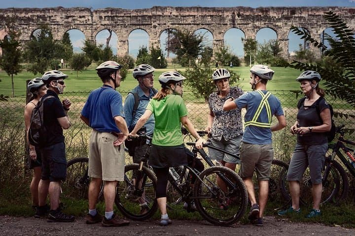 Rome Bike / EBike Tour: Appian Way, Catacombs & Roman Aqueducts