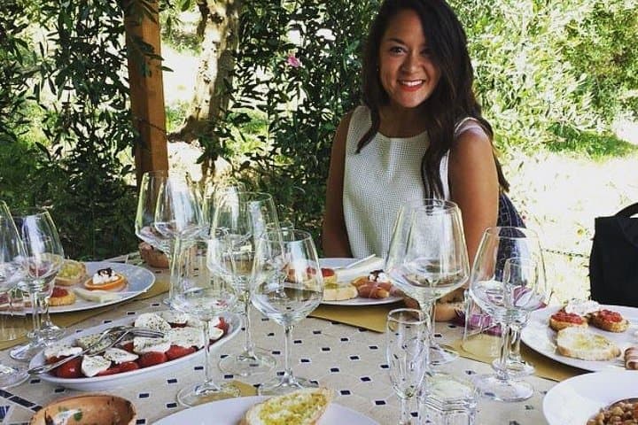 Half day experience for Lunch and Wine tasting around S.Gimignano