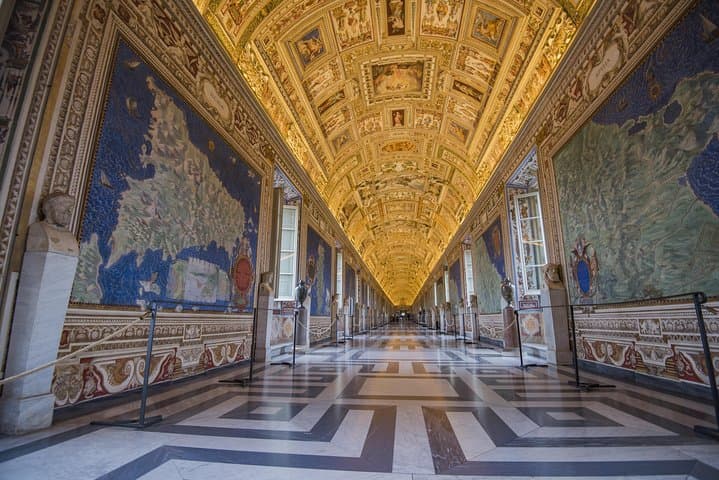 Vatican Museum and Sistine Chapel Guided Tour | Group Tour