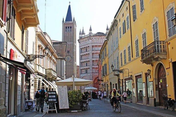 Parma In-depth Walking Tour: Classic Parma Visit, City-Center Medieval Treasures