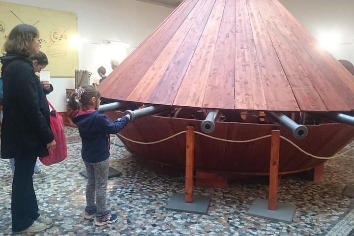 Florence Experience Tour for Families: Discovering Leonardo da Vinci