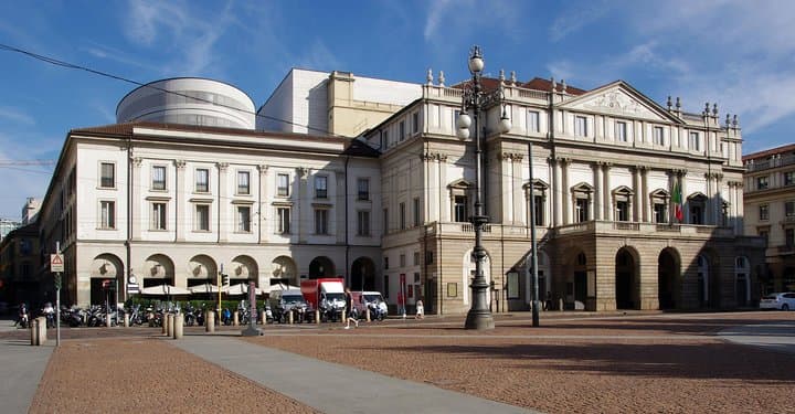 Small-Group La Scala Museum Tour in Milan