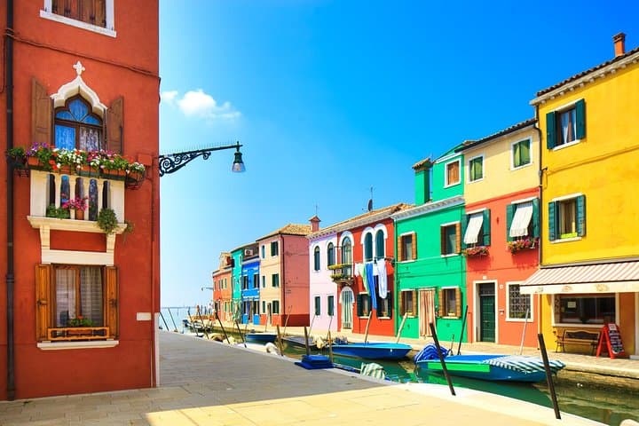 Venice Lagoon Islands: Murano & Burano Guided Tour