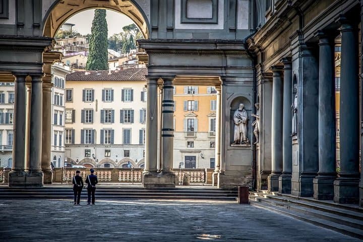 Uffizi Courtyard