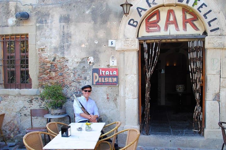 Paul at the Bar Vitelli