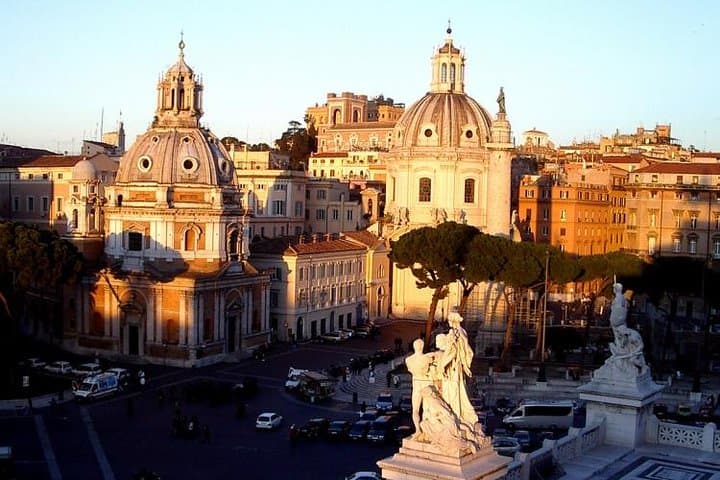 Heart of Rome Walking Tour with Gelato | Semi-Private and Private Options