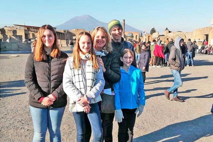 Family in Pompeii with us