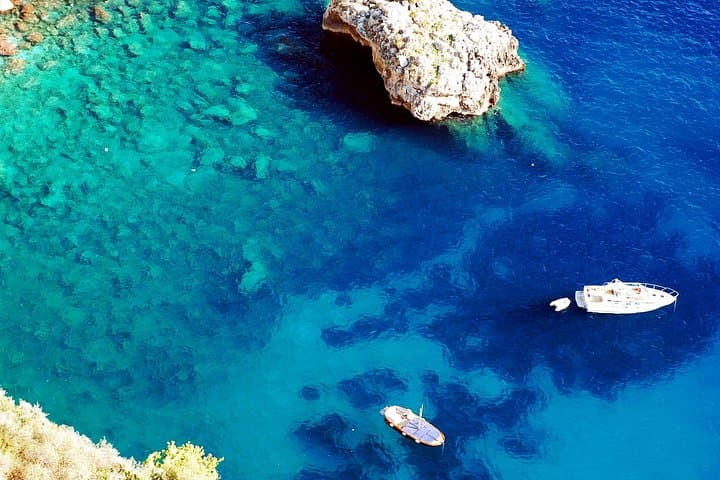 Stop to swim in the turquoise sea around Capri