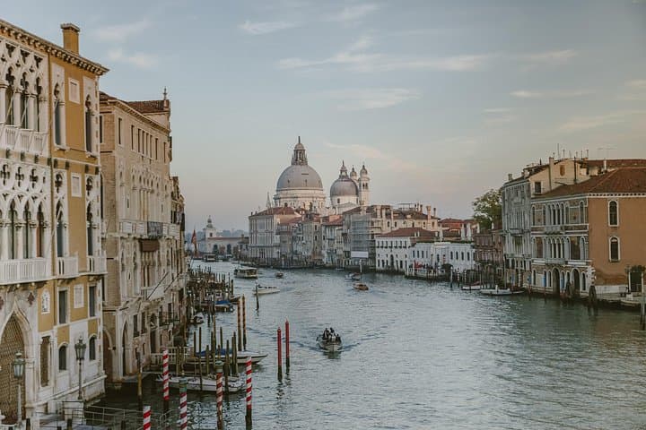 Private Transfer from Venice Airport to Hotel in Venice City Center