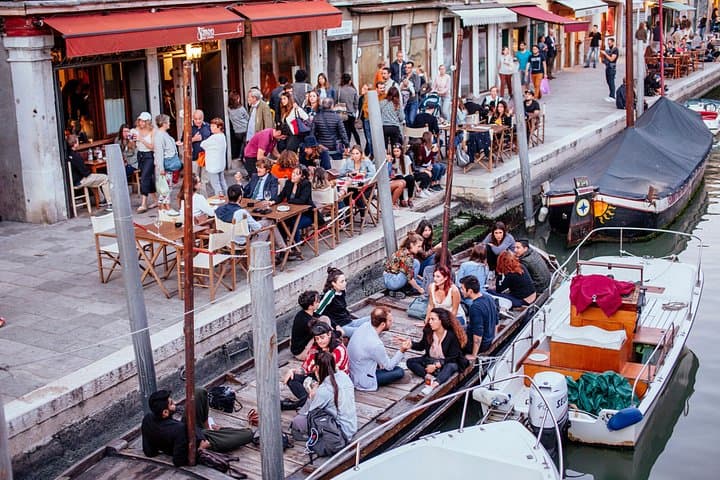 The Ultimate Aperitivo Wine & Bites Private Tour in Venice