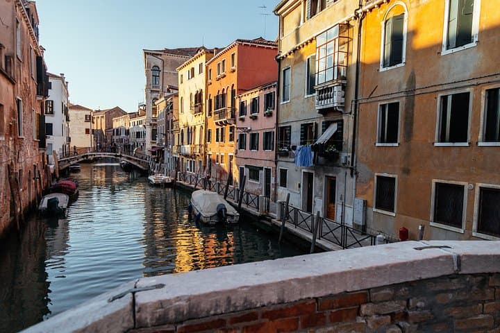 Explore Venice with your family through its beautiful highlights & landmarks