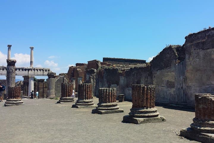 Day Trip to Mount Vesuvius & Pompeii Ruins from Rome - Private Tour