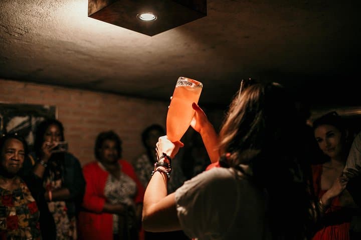 Learning how sparking wine is made