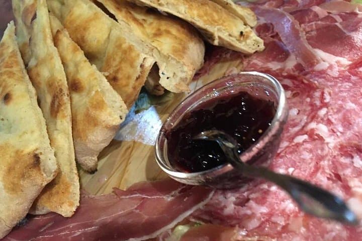 Food and wine tasting in Giardini Naxos