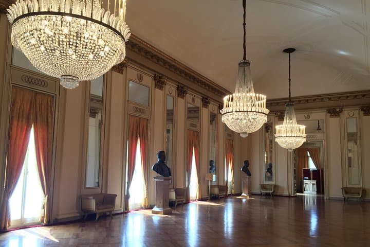 Small-Group La Scala Museum Tour in Milan