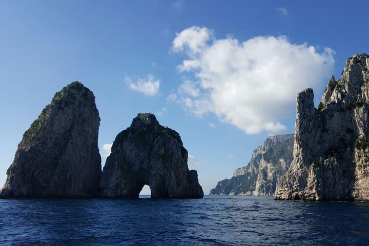 Discovery Capri Island by Boat from Capri
