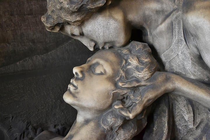 The Monumental Cemetery of Milan guided experience
