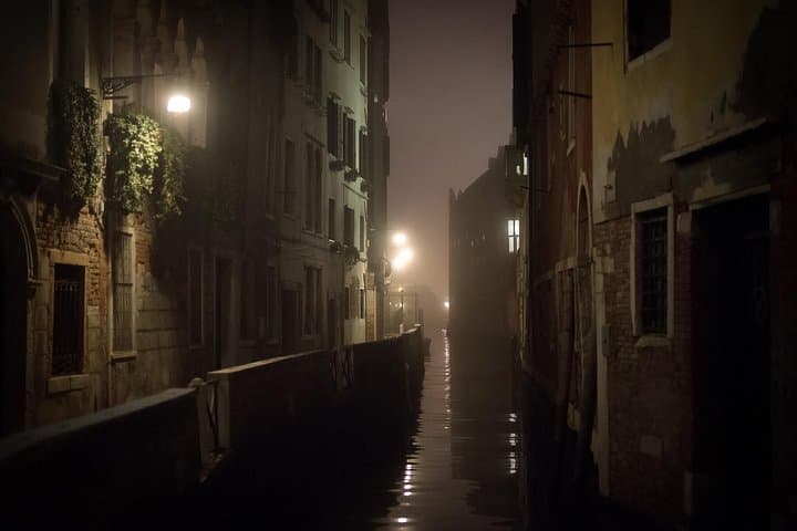 Venice Private Evening Stroll with VIP Entry to Saint Mark's After Hours