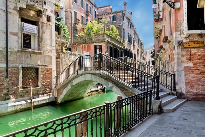 Jewish Ghetto and Cannareggio Private Tour in Venice