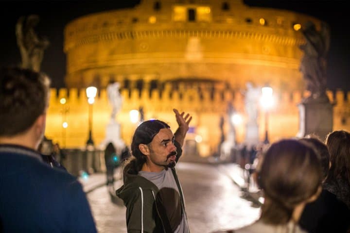 Rome by Night Walking Tour - Legends & Criminal Stories