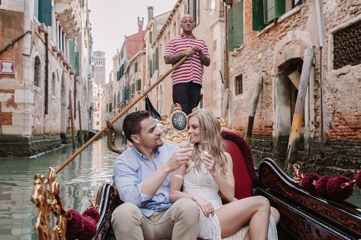 Gondola Ride with violinist and champagne