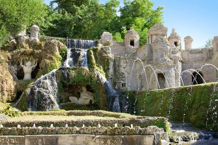 Tivoli from Rome: Hadrian's Villa and Villa d'Este, Half Day Tour