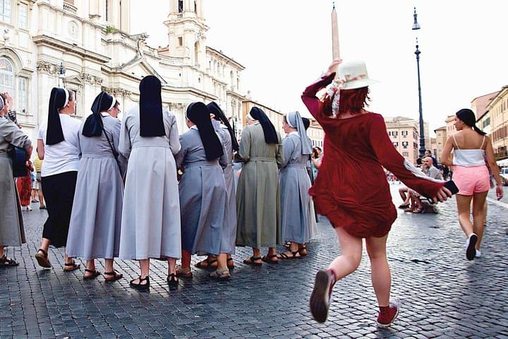 A red breeze on singing nuns