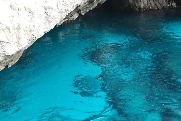 Discovery Capri Island by Boat from Capri