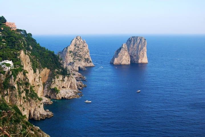 Day tour from Rome Hotel to the Amalfi coast, and back to Rome by Minivan
