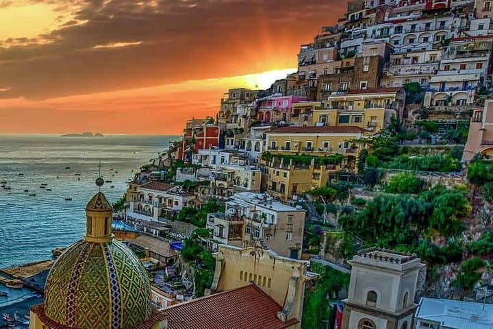 Day tour from Rome Hotel to the Amalfi coast, and back to Rome by Minivan