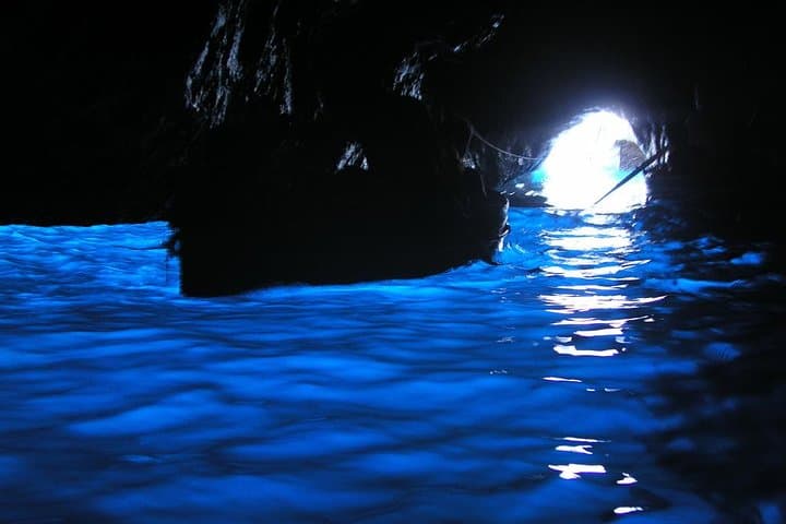 Day tour from Rome Hotel to the Amalfi coast, and back to Rome by Minivan