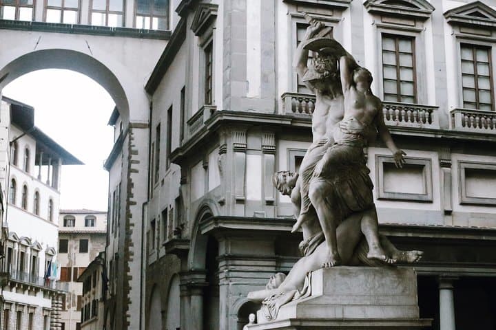 Florence City Center Exclusive Guided Tour w/ Accademia & David