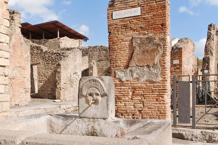Pompeii and Positano Private Tour from your Hotel in Rome