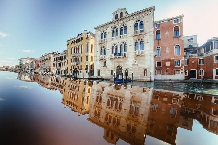 Private Grand Canal Boat Tour and Murano Glass Experience