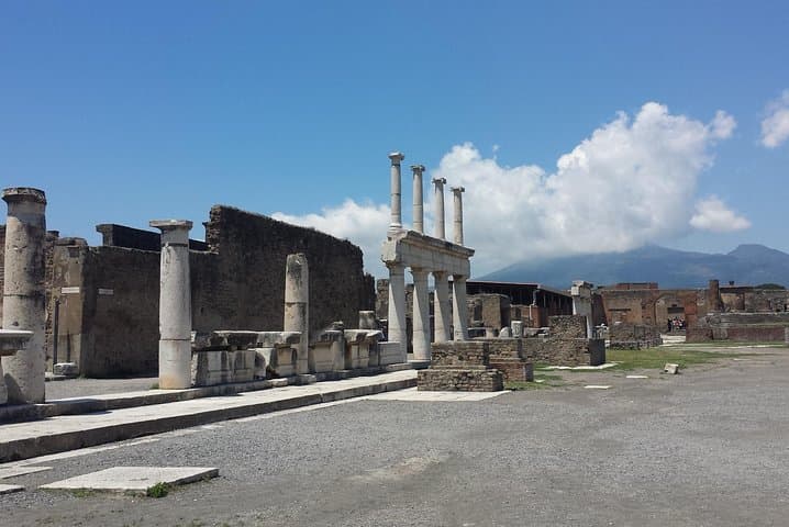 Pompeii ruins