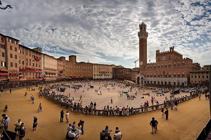 Siena and San Gimignano Private Tour from Your Hotel in Rome