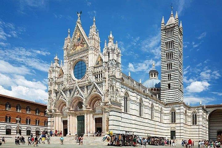 Siena and San Gimignano Private Tour from Your Hotel in Rome