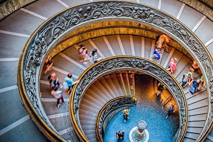 Spiral staircase by Giuseppe Momo