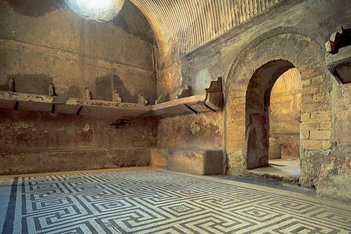 Private transfer from Naples to Sorrento with tour of Herculaneum Ruins