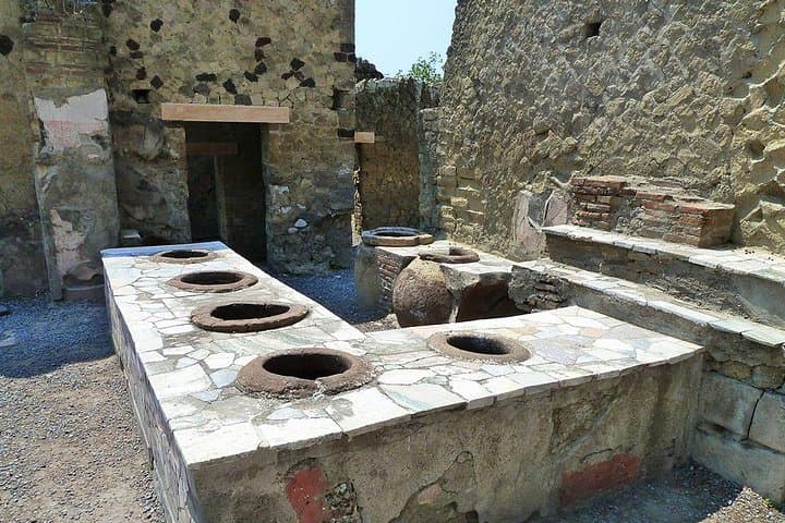 Private transfer from Naples to Sorrento with tour of Herculaneum Ruins