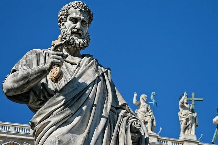 St Peter's statue (Saint Peter square)